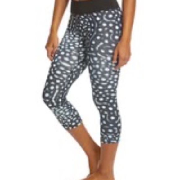 DISCONTINUED Women's Ocean Ramsey 8oz. Whale Shark Print Sport Capri - Picture 2 of 8